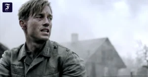 volker-bruch-als-junger-soldat.webp.webp