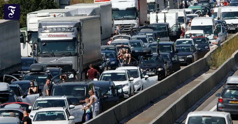 vor-dem-urlaub-kommt-der-stau.webp.webp