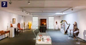 wieder-da-die-ausstellung-eine.webp.webp