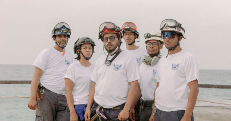 00int-venezuela-quakes-rescue01a-photo-mvgz-facebookJumbo.jpg