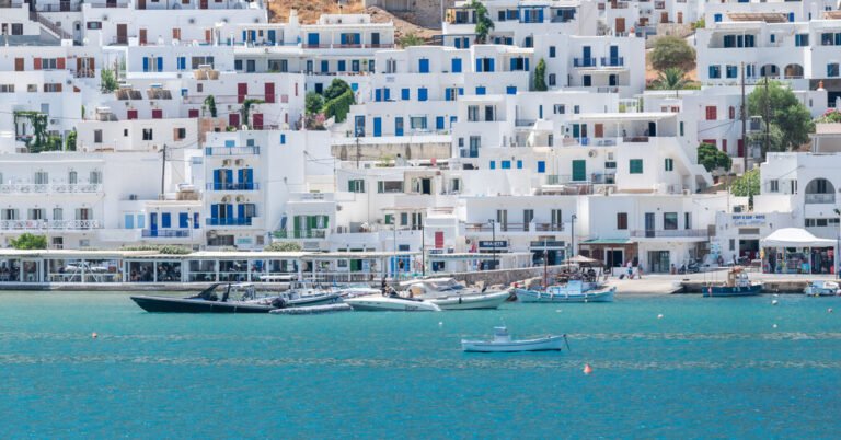 30trav-things-to-do-sifnos-mtwc-facebookJumbo-v5.jpg