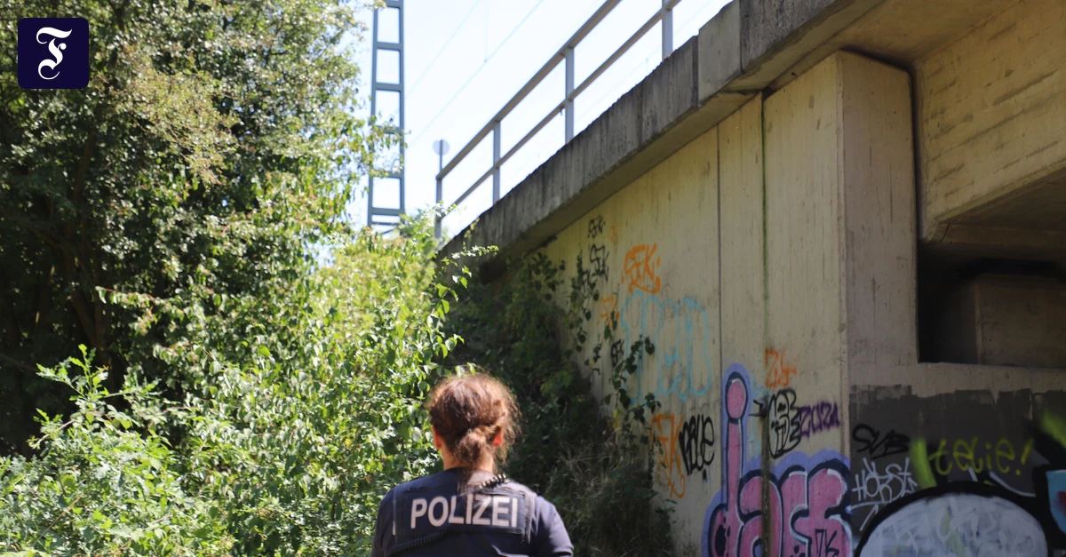 am-freitag-an-der-bahnstrecke.webp.webp