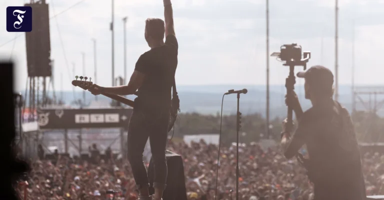 auf-der-buehne-bei-rock-am.webp.webp