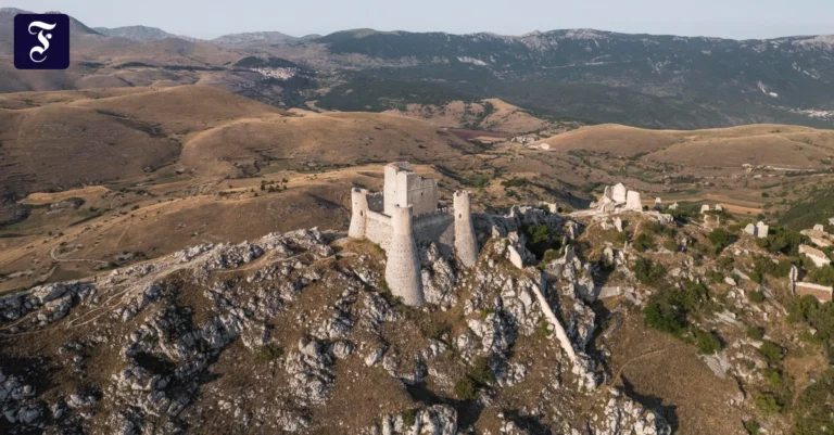bei-rocca-calascio-in-den.webp.webp