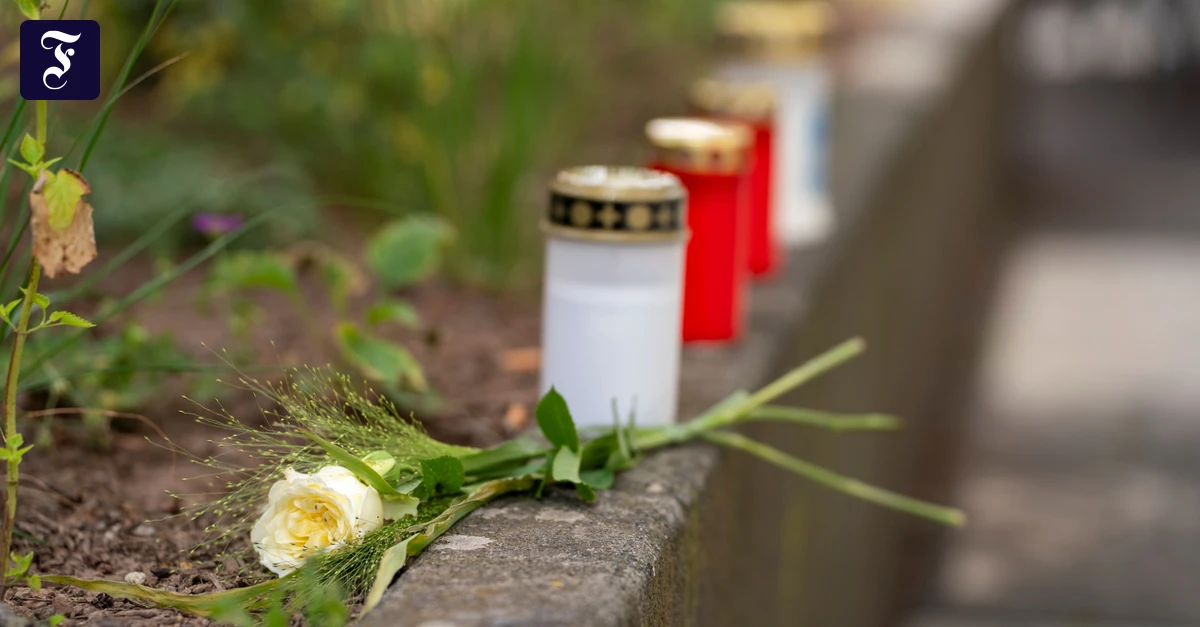 blumen-und-kerzen-sind-am.webp.webp