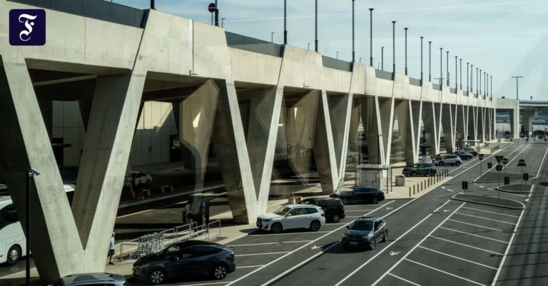 das-neue-parkhaus-am-terminal.webp.webp