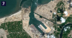 der-hafen-von-damietta.webp.webp