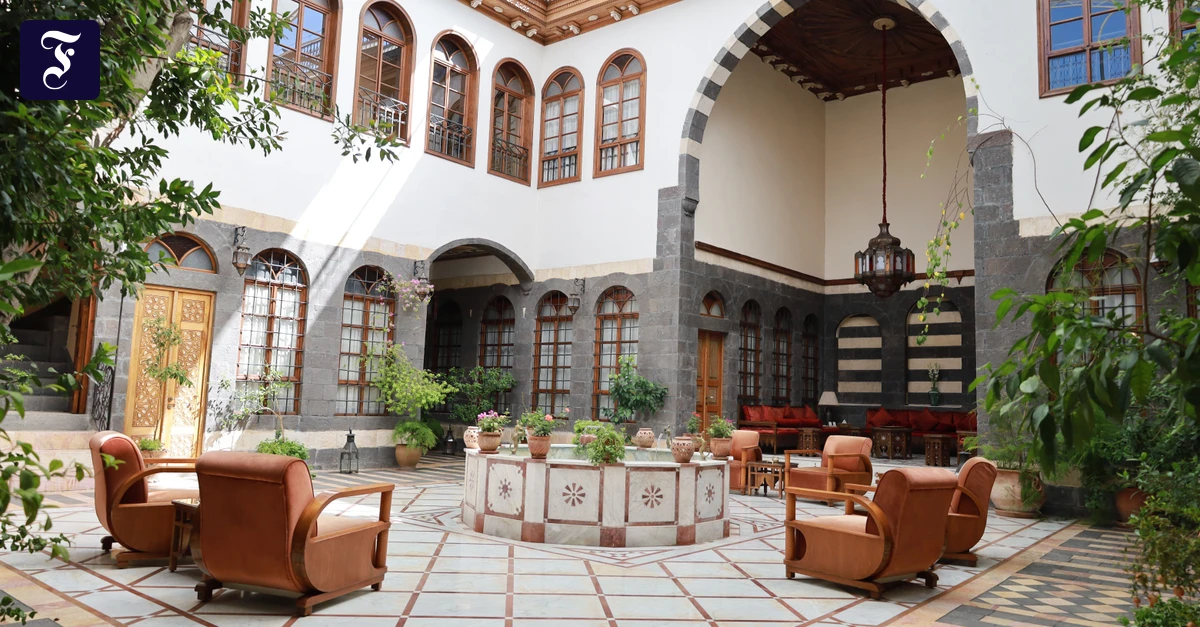 der-innenhof-des-beit-zafran.webp.webp
