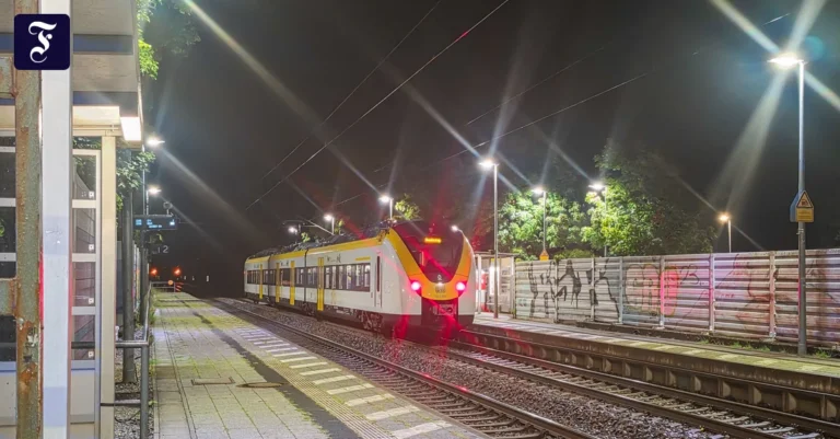 der-zug-befand-sich-auf-dem.webp.webp