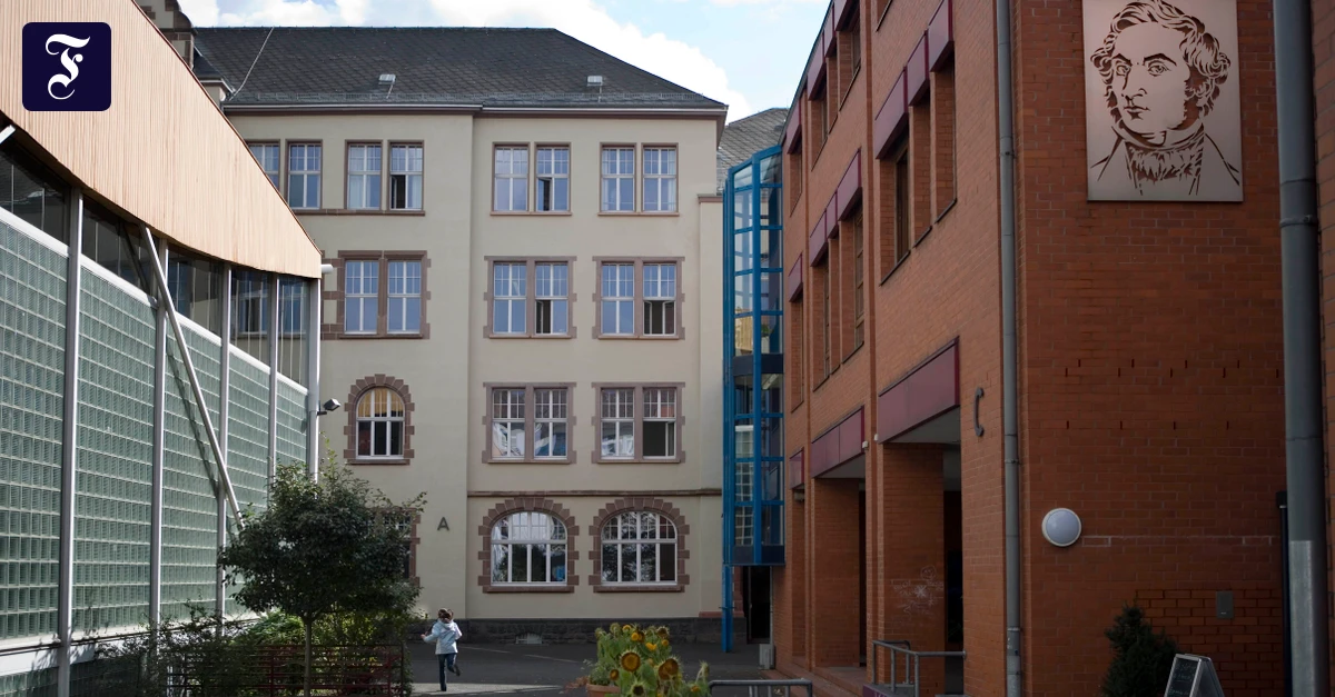 die-liebigschule-in-giessen.webp.webp