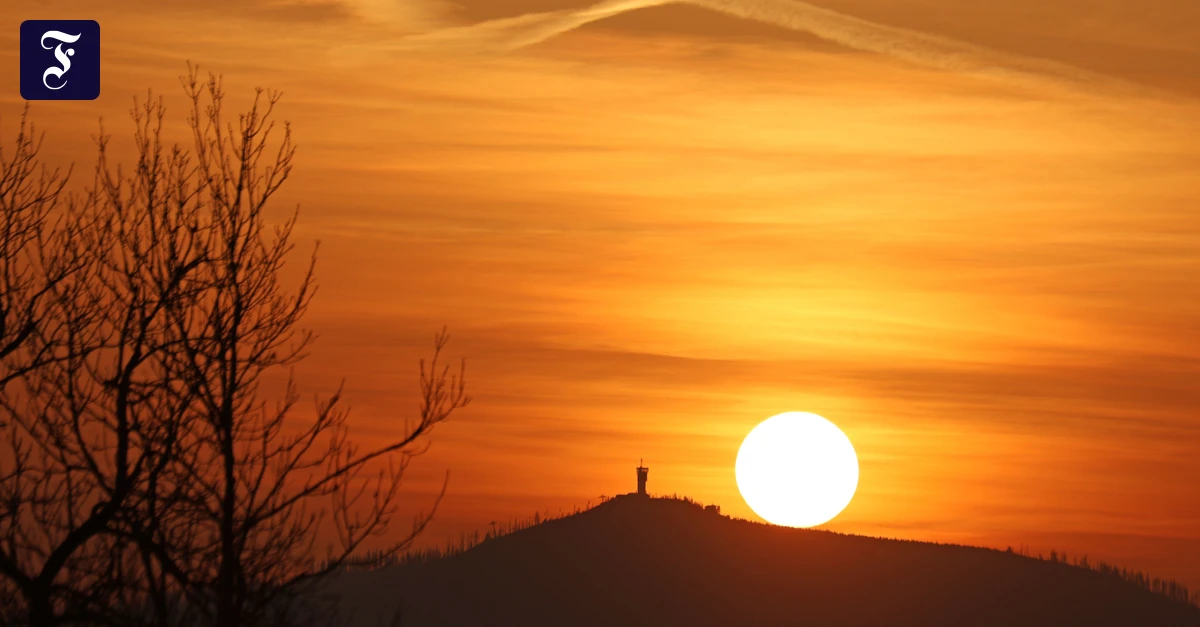 die-sonne-steht-hinter-einem.webp.webp