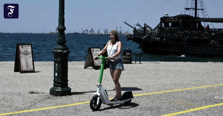 e-scooter-fahrerin-in.webp.webp