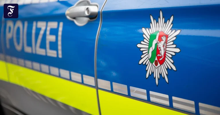 ein-auto-der-polizei-in.webp.webp