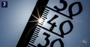 ein-thermometer-zeigt-vor-dem.webp.webp
