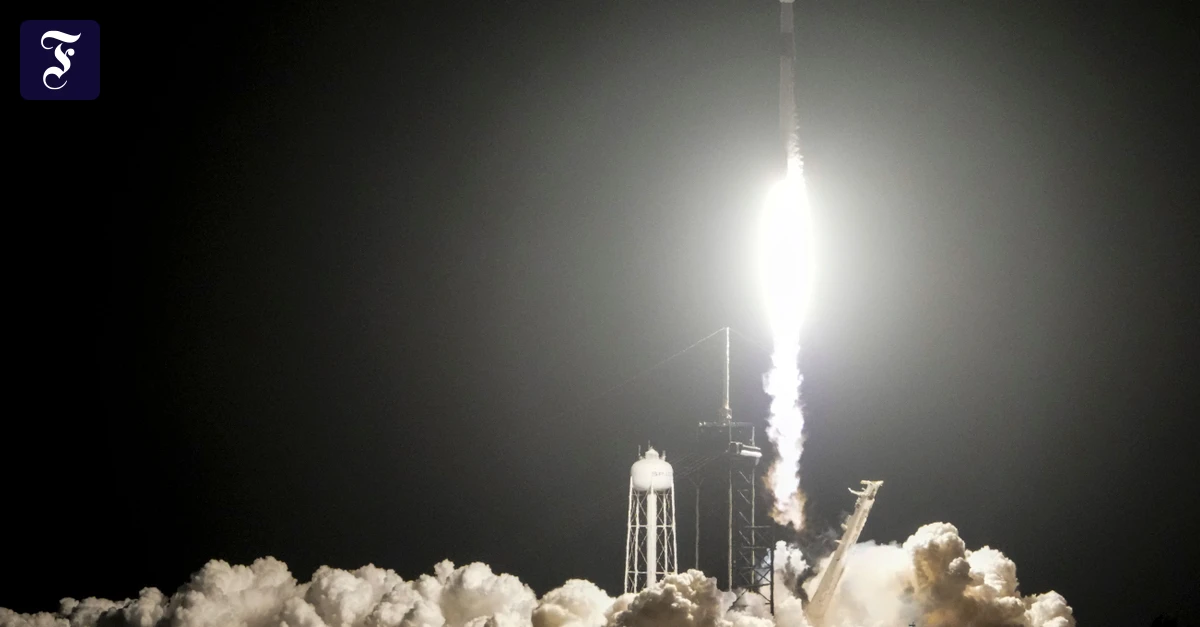 eine-spacex-falcon-9-rakete.webp.webp