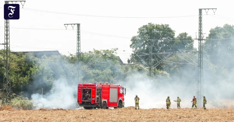 feuerwehrleute-bei.webp.webp