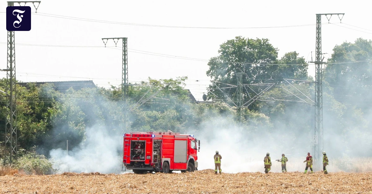 feuerwehrleute-bei.webp.webp