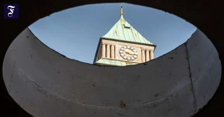 hof-mit-aussicht-der-platz.webp.webp