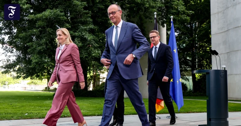 kanzler-merz-tauscht-personal.webp.webp