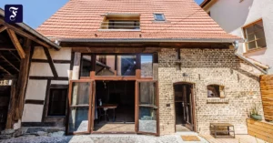 lang-gehuetetes-elternhaus-die.webp.webp