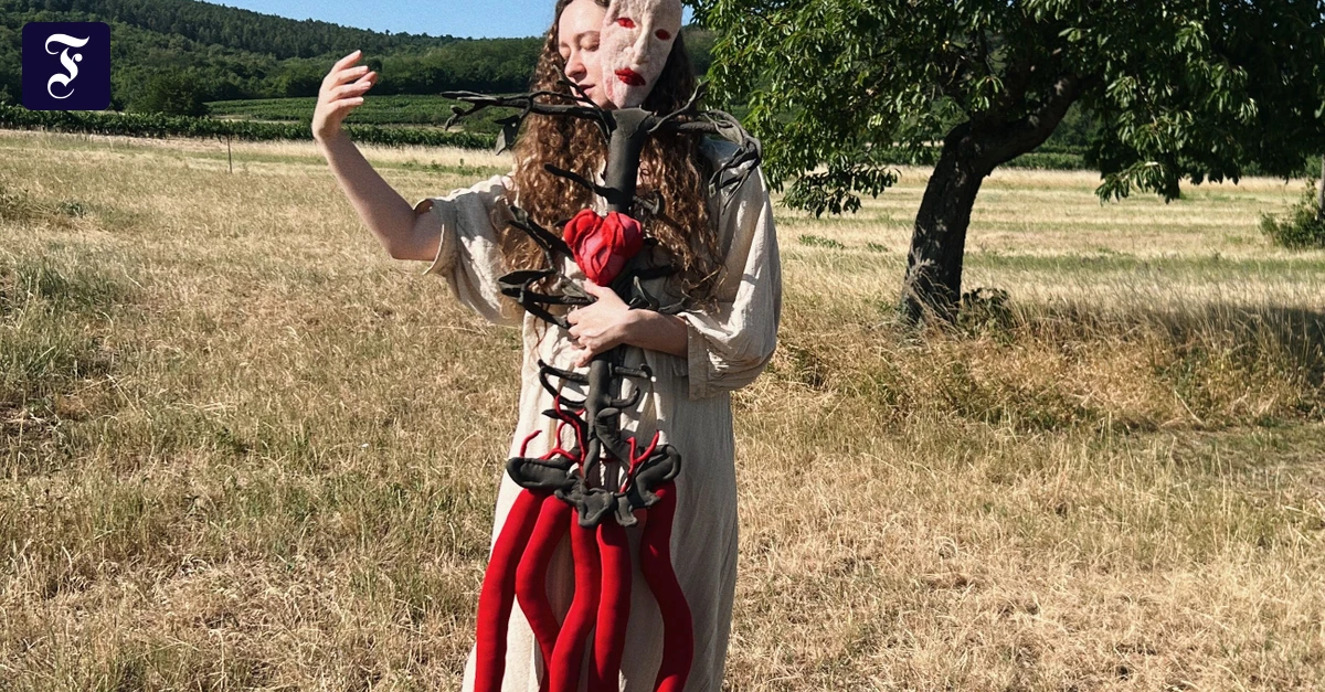maske-und-herzblut-die.webp.webp
