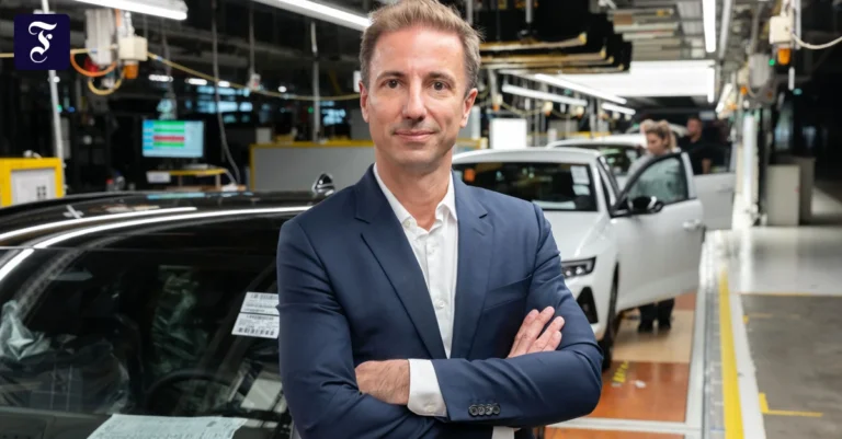 opel-chef-florian-huettl-plant.webp.webp