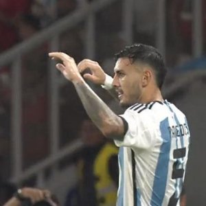 paredes-goal-94445dbee57e77ac5e4250bdcd5c7d7d.jpg