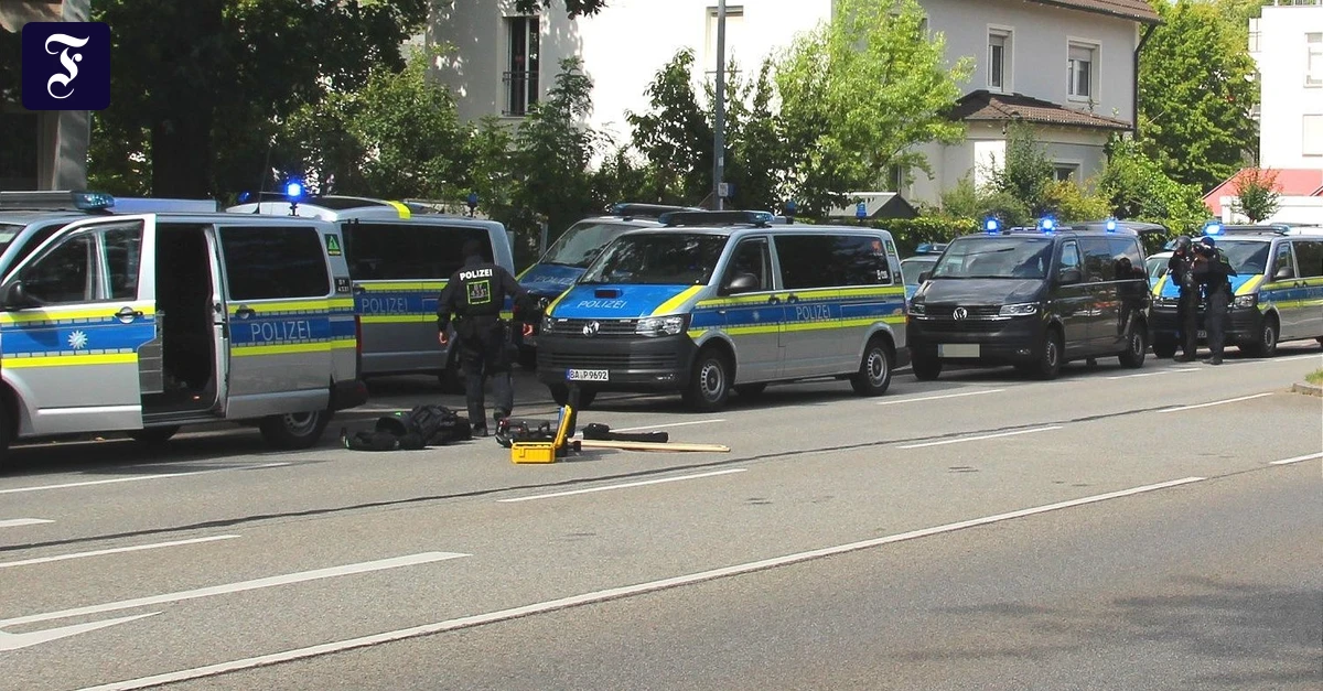 polizisten-im-einsatz-in-einer.webp.webp