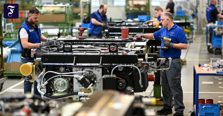 produktion-bei-rolls-royce.webp.webp