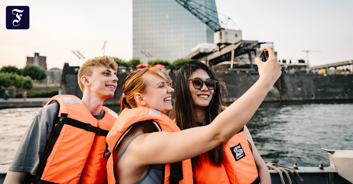 selfie-im-hafenbecken-daniel.webp.webp