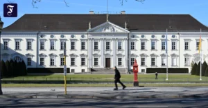 staatstragend-schloss-bellevue.webp.webp