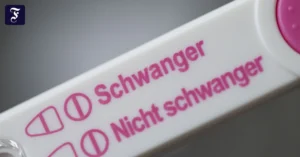 viele-frauen-warten-darauf.webp.webp