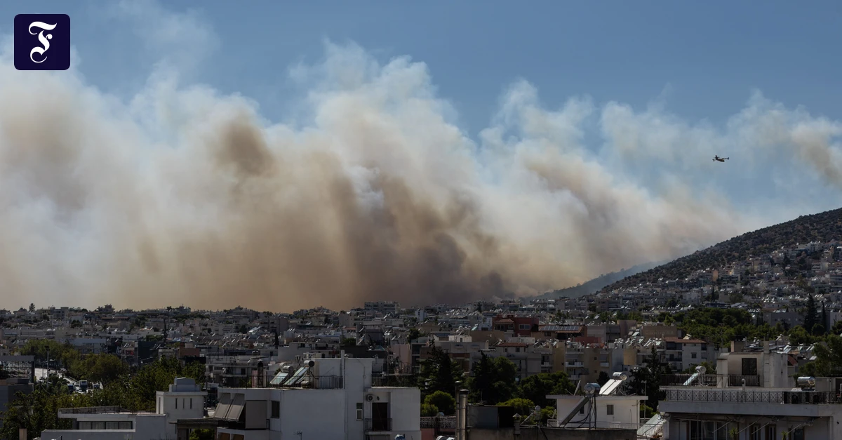 athen-rauch-steigt-vom.webp.webp