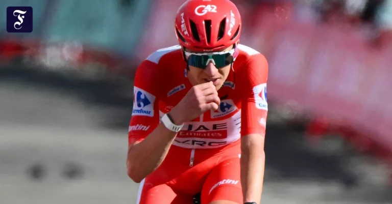 aus-bei-der-vuelta-tadej-poga.webp.webp