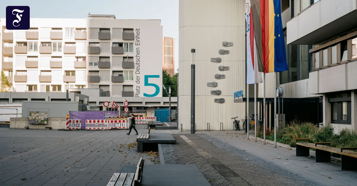 das-offenbacher-rathaus.webp.webp