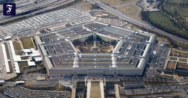 das-pentagon-zu-sehen-aus-der.webp.webp