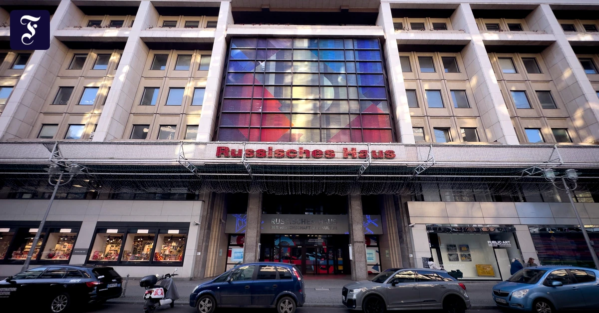 das-russische-haus-steht.webp.webp