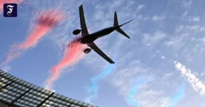 ein-passagierflugzeug-fliegt.webp.webp
