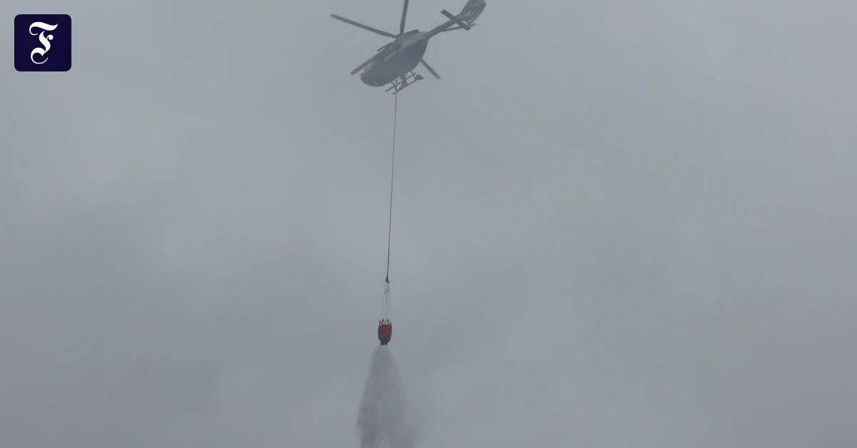 ein-polizeihelikopter-laesst.webp.webp
