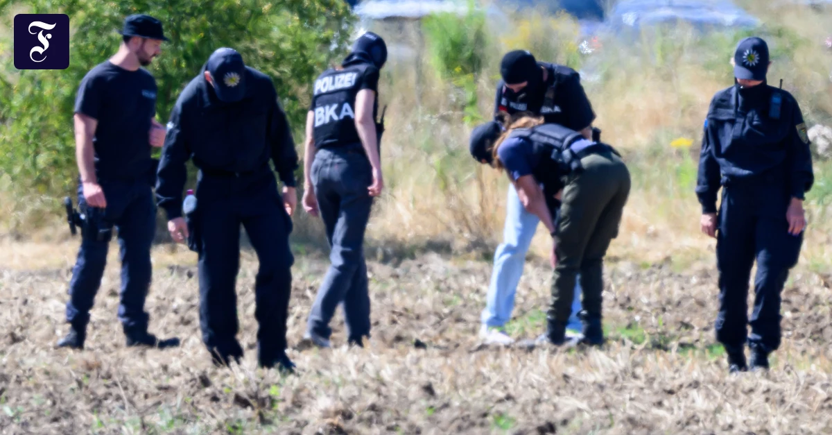 einsatzkraefte-der-polizei-und.webp.webp