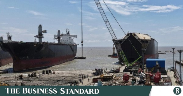 ferdous_steel_ship_recycling_yard_in_sitakunda.jpg