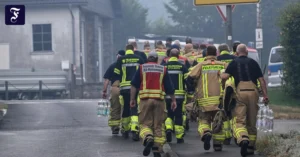 feuerwehrkraefte-am-montag-in.webp.webp