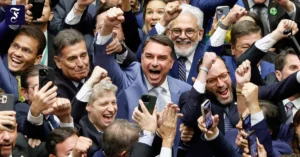 fl-vio-bolsonaro-hier-ende.webp.webp