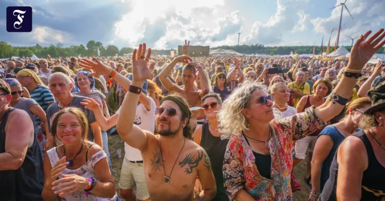 hippiekultur-besucher-beim.webp.webp