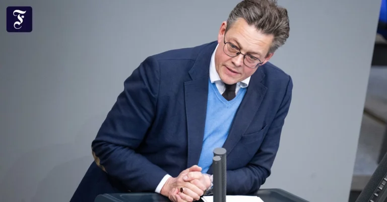 im-bundestag-konstantin-von.webp.webp