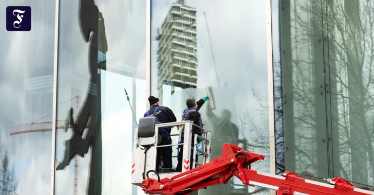 im-einsatz-fensterputzer.webp.webp