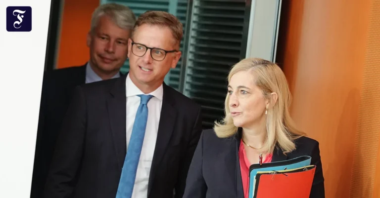 im-schlepptau-auf-nina-warken.webp.webp