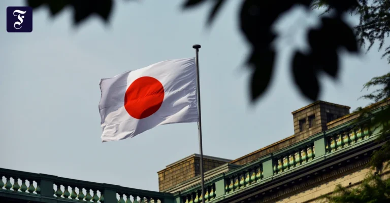 japans-nationalflagge-weht-in.webp.webp