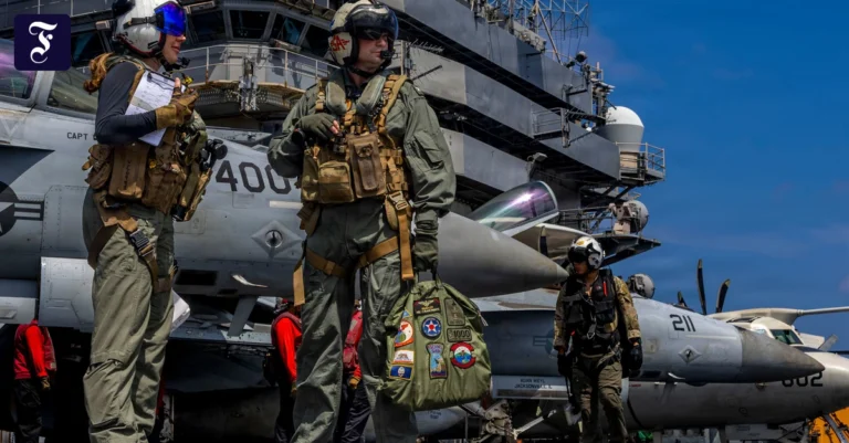 kampfjets-auf-einem-us.webp.webp