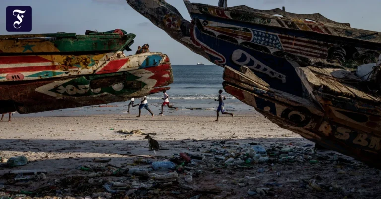 migranten-aus-senegal-machen.webp.webp